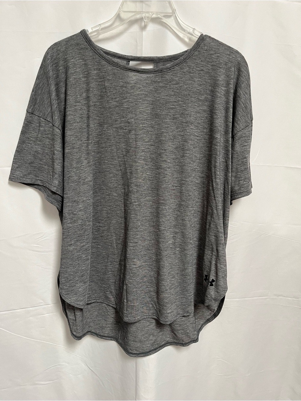 Under Armour Women's Heather Gray Short Sleeve Scoop Neck Tee